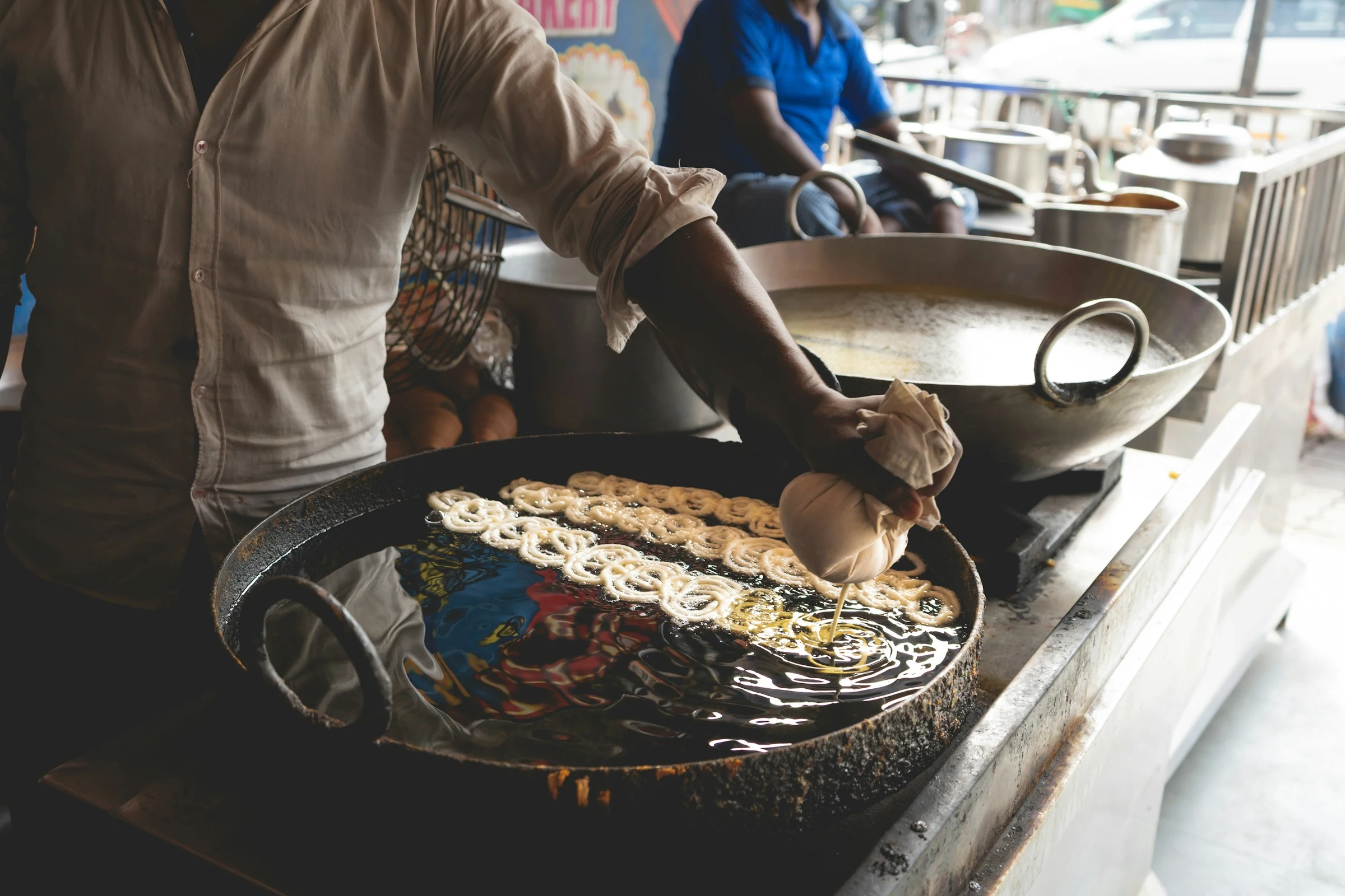 Best sweets in India - jalebi, making process.