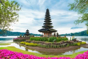 From Bali’s beaches to Java’s temples and Sumatra’s rainforests, Indonesia has something for everyone.